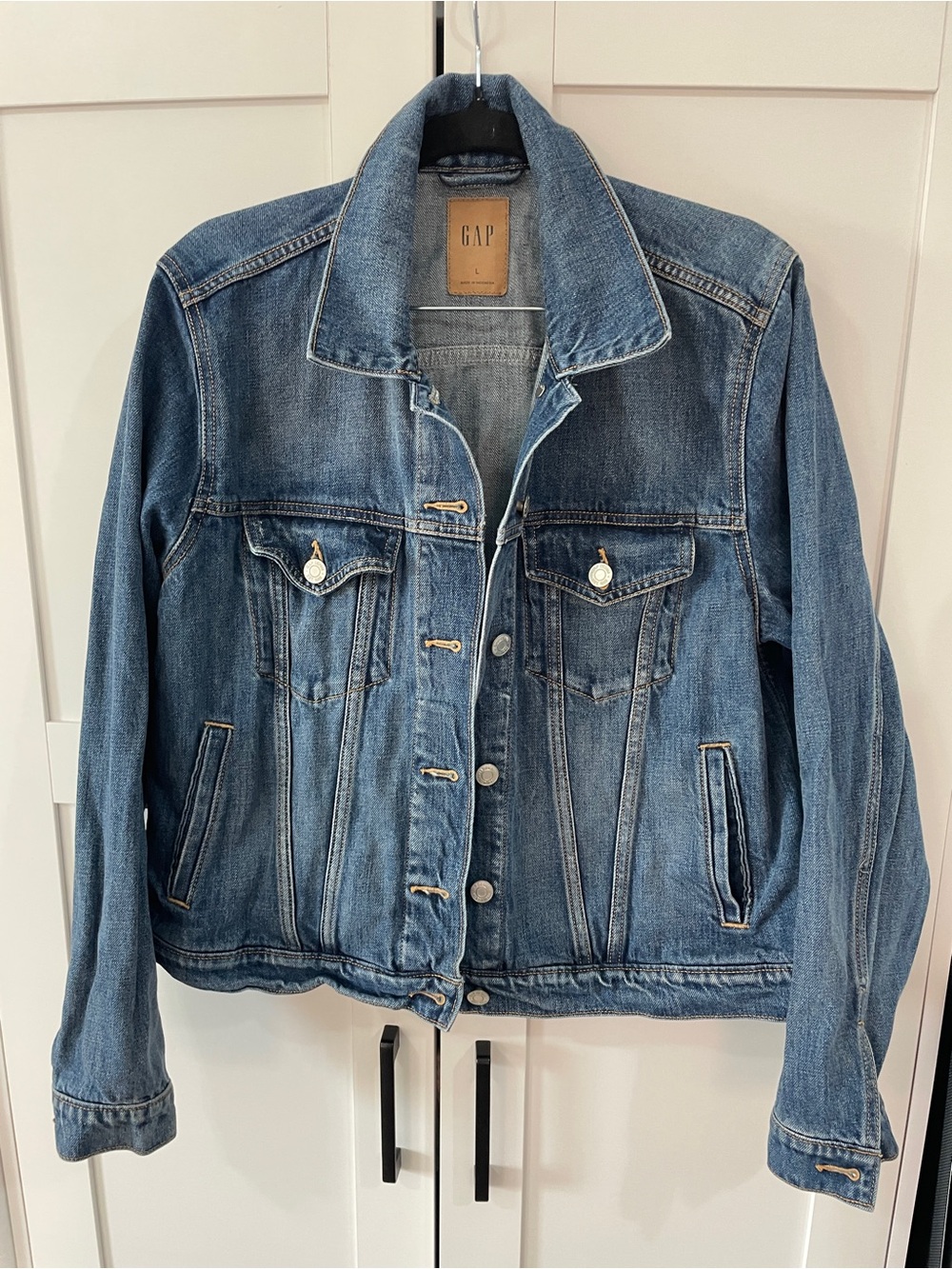 GAP Women's Medium Wash Blue Denim Jacket Sz L